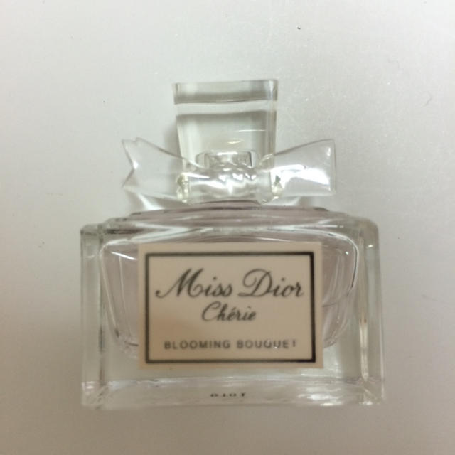 Christian Dior(クリスチャンディオール)の限定品☆ミスディオールブルーミングブーケ コスメ/美容の香水(香水(女性用))の商品写真