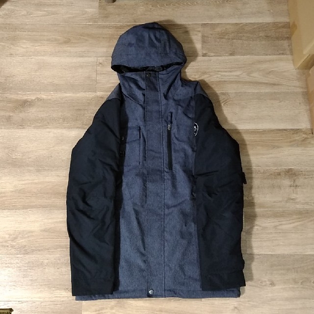 【中古・美品】QUIKSILVER クイックシルバー　スノボ　ウェア