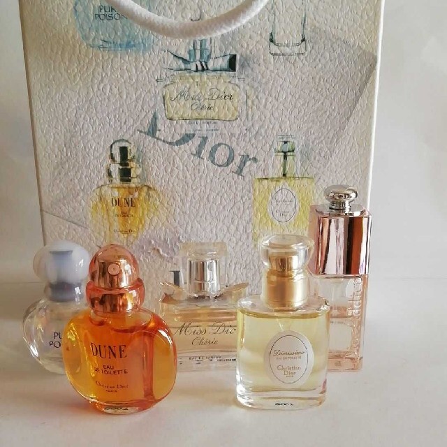 Christian Dior - 【未使用(1点以外）】Dior ミニ香水ボトルセットの通販 by farufaru's shop