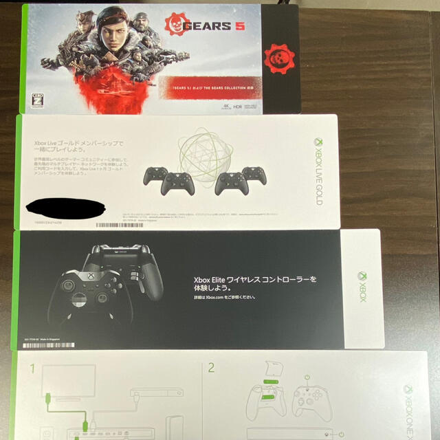 Xbox(エックスボックス)のXbox One X 1TB Gears1〜5 同梱版 エンタメ/ホビーのゲームソフト/ゲーム機本体(家庭用ゲーム機本体)の商品写真