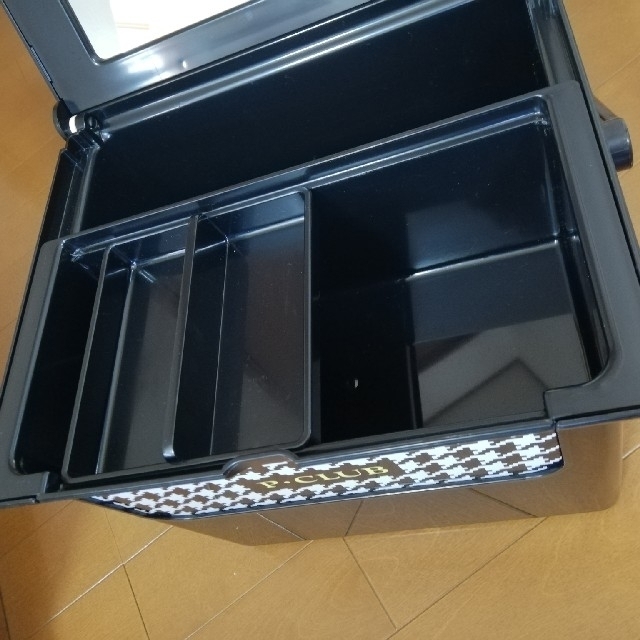 メイクBOX　持ち運び可能 コスメ/美容のメイク道具/ケアグッズ(メイクボックス)の商品写真