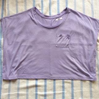 グレイル(GRL)のGRL ショート丈トップス(Tシャツ(半袖/袖なし))