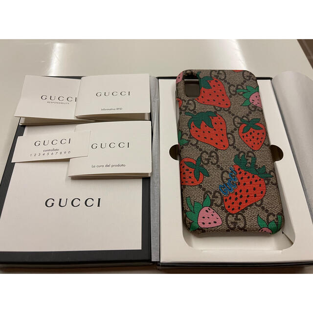 Gucci - GUCCI ストロベリー(いちご) iPhone X/XS iPhoneケースの通販