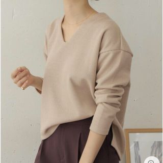 アーバンリサーチドアーズ(URBAN RESEARCH DOORS)のダブルフェイスＶネックプルオーバー【L.BEIGE】未使用(カットソー(長袖/七分))