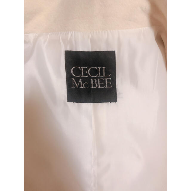 CECIL McBEE(セシルマクビー)の未使用CECIL McBEE コート　ファー レディースのジャケット/アウター(毛皮/ファーコート)の商品写真