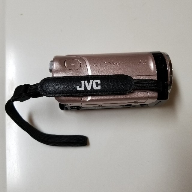 Victor(ビクター)のJVCケンウッド JVC 32GBフルハイビジョンメモリームービー ピンクゴール スマホ/家電/カメラのカメラ(ビデオカメラ)の商品写真