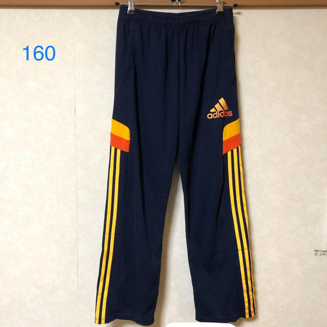 adidas(アディダス)のadidas ジャージ パンツ キッズ/ベビー/マタニティのキッズ服男の子用(90cm~)(パンツ/スパッツ)の商品写真