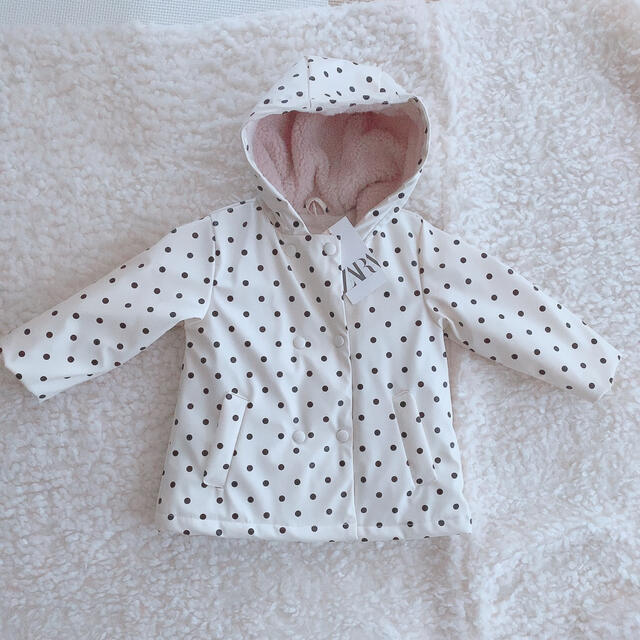 ZARA KIDS(ザラキッズ)のzara ドット キッズ/ベビー/マタニティのキッズ服女の子用(90cm~)(コート)の商品写真