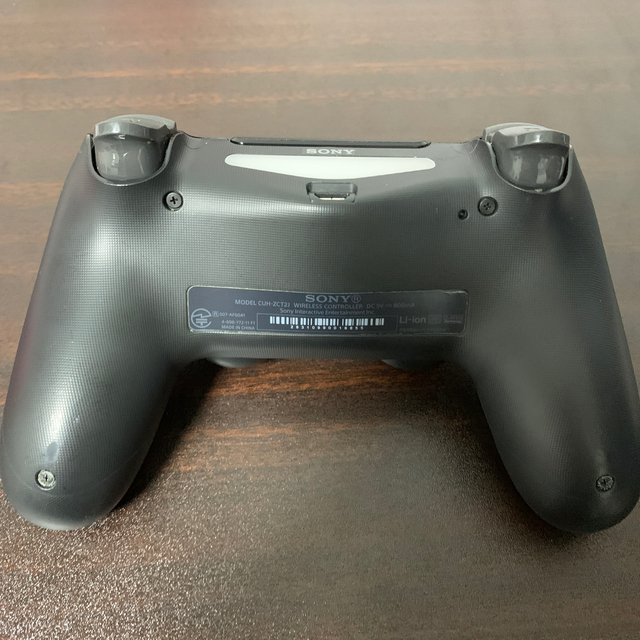 SONY(ソニー)のPS4 コントローラー　DUALSHOCK4  ジェットブラック エンタメ/ホビーのゲームソフト/ゲーム機本体(家庭用ゲーム機本体)の商品写真