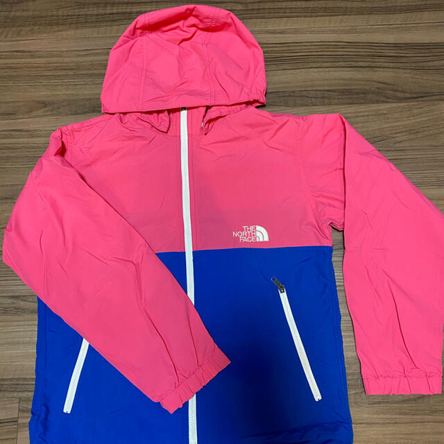 THE NORTH FACE(ザノースフェイス)の専用　ノースフェイス　ウインドブレーカー　キッズ140 キッズ/ベビー/マタニティのキッズ服女の子用(90cm~)(ジャケット/上着)の商品写真