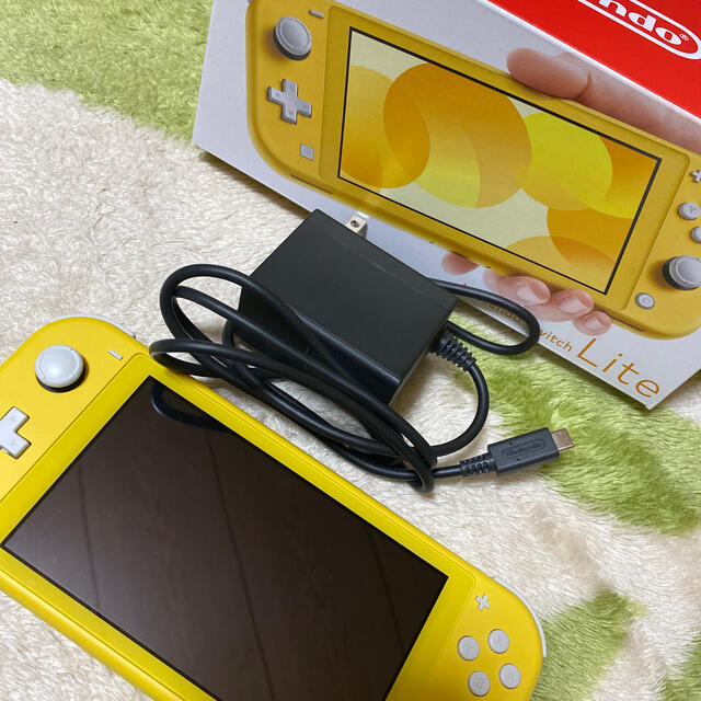 Nintendo Switch Lite イエロー