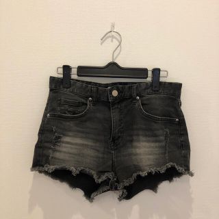 エイチアンドエム(H&M)のH&M ショートデニム　ブラック(ショートパンツ)