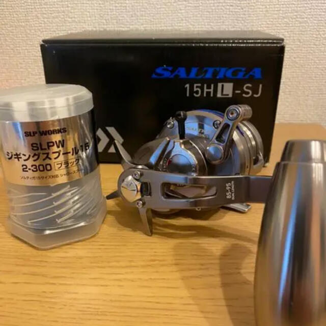 DAIWA(ダイワ)のソルティガ15HL-SJ 変えスプール付き スポーツ/アウトドアのフィッシング(リール)の商品写真