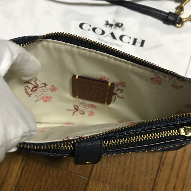 COACH(コーチ)のCOACH斜めがけバッグ レディースのバッグ(ショルダーバッグ)の商品写真