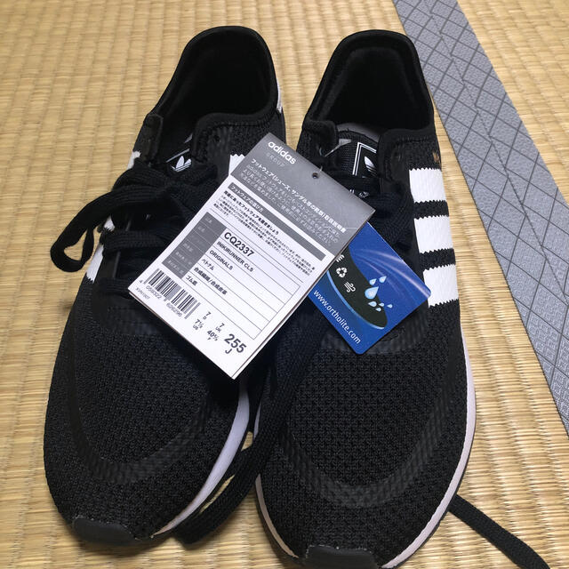 adidas(アディダス)のアディダススニーカー25.5 メンズの靴/シューズ(スニーカー)の商品写真