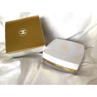 シャネル(CHANEL)のシャネル ココ マドモアゼル フレッシュ ボディパウダー 142g 未開封(ボディパウダー)