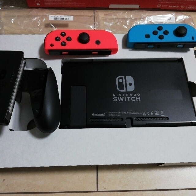 Nintendo Switch - 新型Switch 任天堂スイッチ 本体 ネオンレッド ...