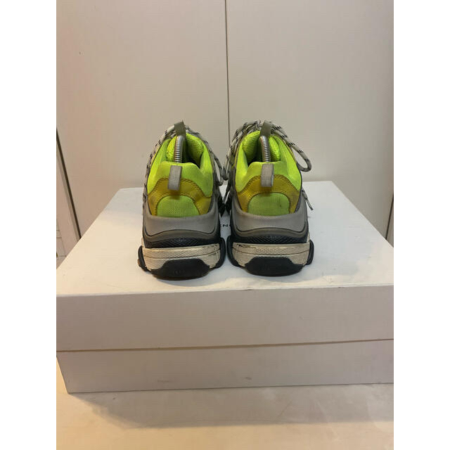 Balenciaga(バレンシアガ)のBALENCIAGA triple s ネオンイエロー　41 メンズの靴/シューズ(スニーカー)の商品写真