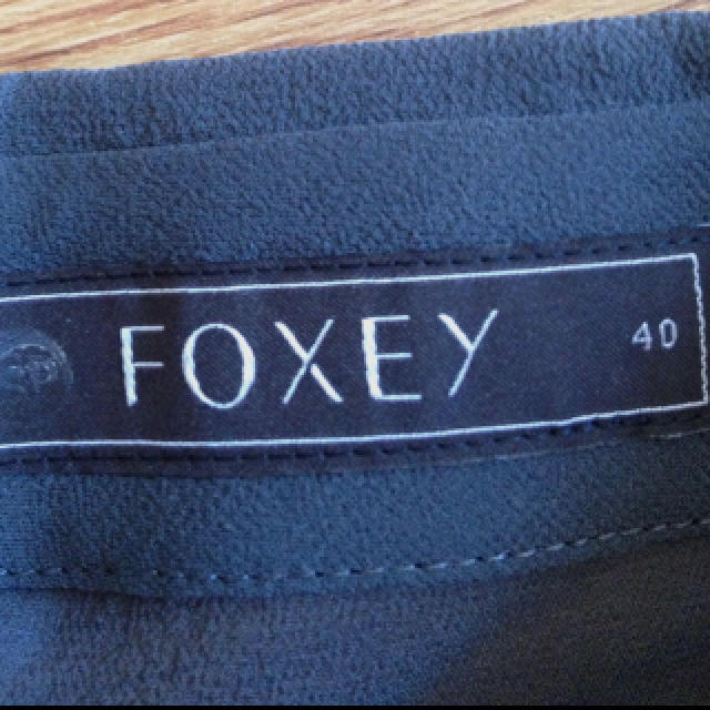 FOXEY(フォクシー)のお値下げ新品♡フォクシー♡シルクブラウス レディースのトップス(シャツ/ブラウス(長袖/七分))の商品写真