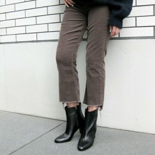 アパルトモンドゥーズィエムクラス(L'Appartement DEUXIEME CLASSE)の専用MOTHERのCORDUROY INSIDER CROP　25(クロップドパンツ)