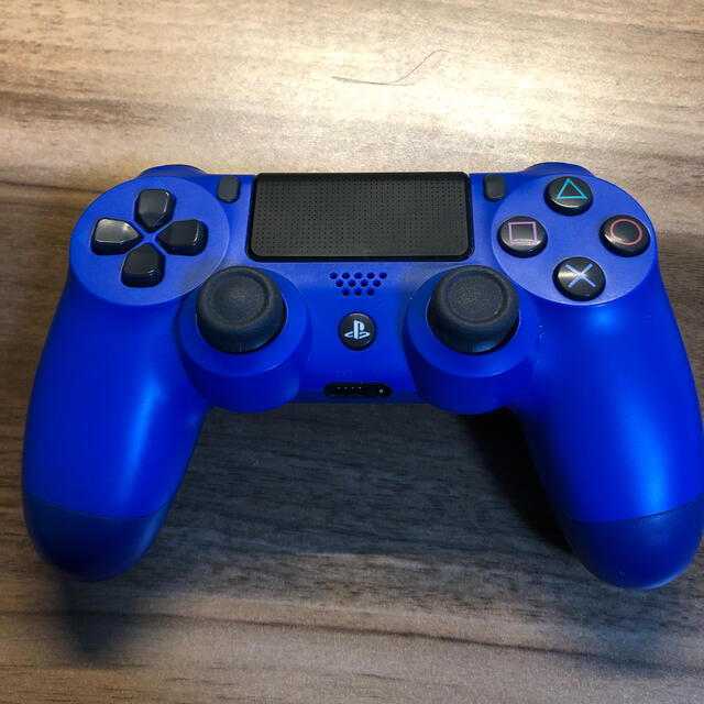 PlayStation4(プレイステーション4)のps4 コントローラー　dual shock4 エンタメ/ホビーのゲームソフト/ゲーム機本体(家庭用ゲーム機本体)の商品写真