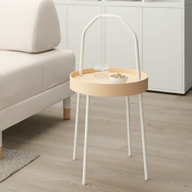 IKEA(イケア)の大人気新品IKEA（イケア）サイドテーブル　ブールヴィーク（ホワイト） インテリア/住まい/日用品の机/テーブル(コーヒーテーブル/サイドテーブル)の商品写真