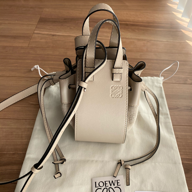 LOEWE - なお様専用✩.*˚新品☆LOEWE☆ロエベ☆ハンモックミニ☆ライト