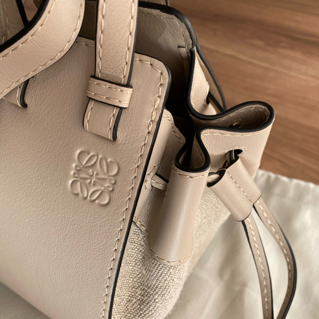 なお様専用✩.*˚新品☆LOEWE☆ロエベ☆ハンモックミニ☆ライトオート×リネン なお様専用✩.*˚新品☆LOEWE☆ロエベ☆ハンモックミニ☆ライトオート×リネン