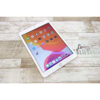 アイパッド(iPad)の☆美品 Apple iPad 第6世代 Wi-Fiモデル 128GB ゴールド (タブレット)