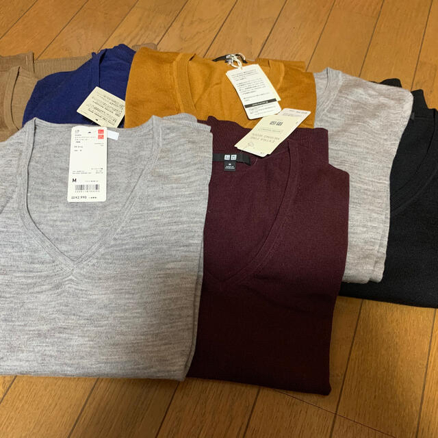 UNIQLO(ユニクロ)のユニクロ　エクストラファインメリノＶネックセーター レディースのトップス(ニット/セーター)の商品写真