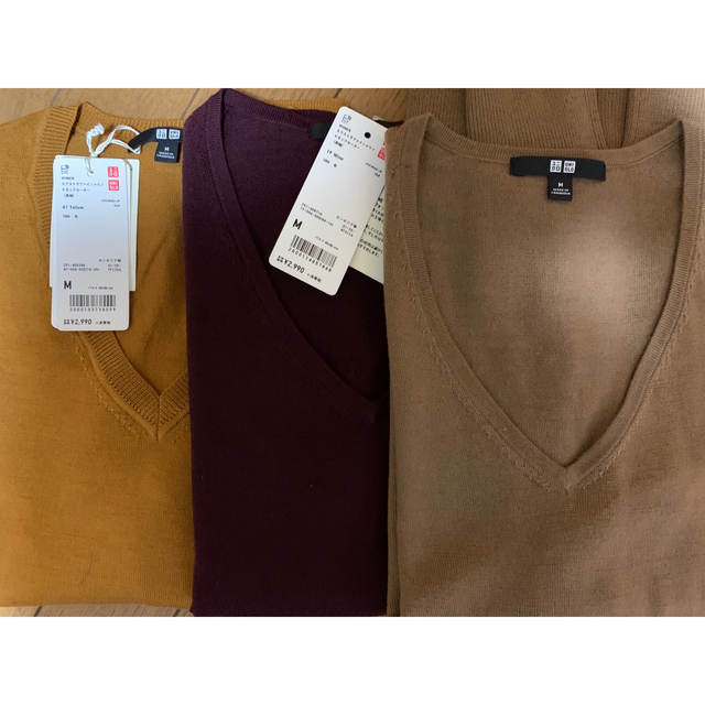 UNIQLO(ユニクロ)のユニクロ　エクストラファインメリノＶネックセーター レディースのトップス(ニット/セーター)の商品写真