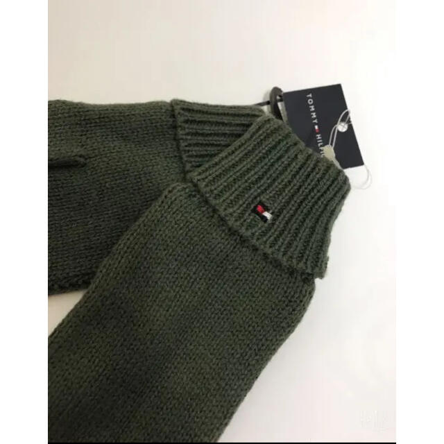 TOMMY HILFIGER(トミーヒルフィガー)のTOMMY HILFIGER❤︎kidsカーキ色手袋 新品 キッズ/ベビー/マタニティのこども用ファッション小物(手袋)の商品写真