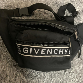 ジバンシィ(GIVENCHY)のGIVENCHY ショルダーバック(ショルダーバッグ)