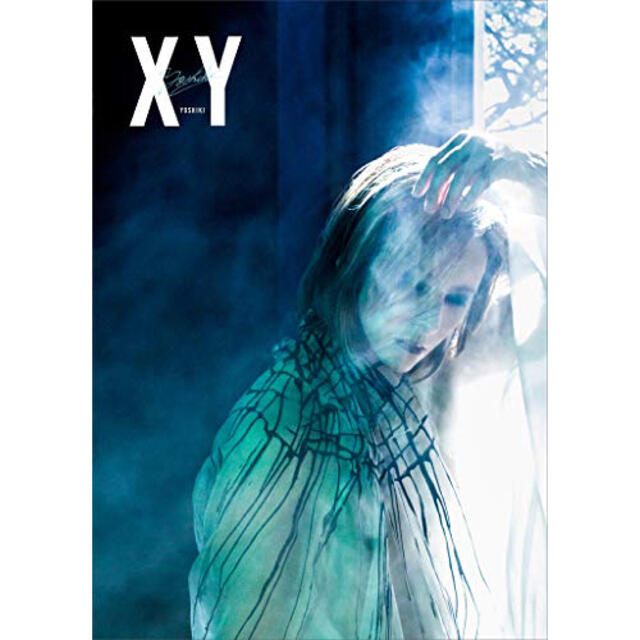 YOSHIKI 最新写真集XY 化粧箱、DVD付き エンタメ/ホビーのタレントグッズ(ミュージシャン)の商品写真