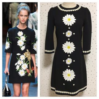 ドルチェアンドガッバーナ(DOLCE&GABBANA)の本物 名作 ドルチェ&ガッバーナ フラワー ワンピース 40 黒 ドルガバ(ミニワンピース)