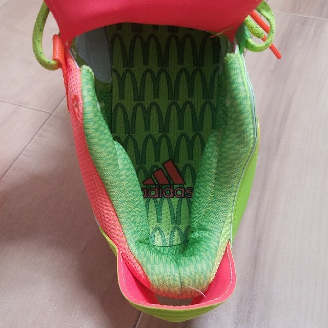 adidas(アディダス)の新品 アディダス DAME 6 "マクドナルド"  30cm デイムソース スポーツ/アウトドアのスポーツ/アウトドア その他(バスケットボール)の商品写真