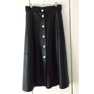 ザラ(ZARA)のZARA フェイクレザースカート ブラック(ロングスカート)