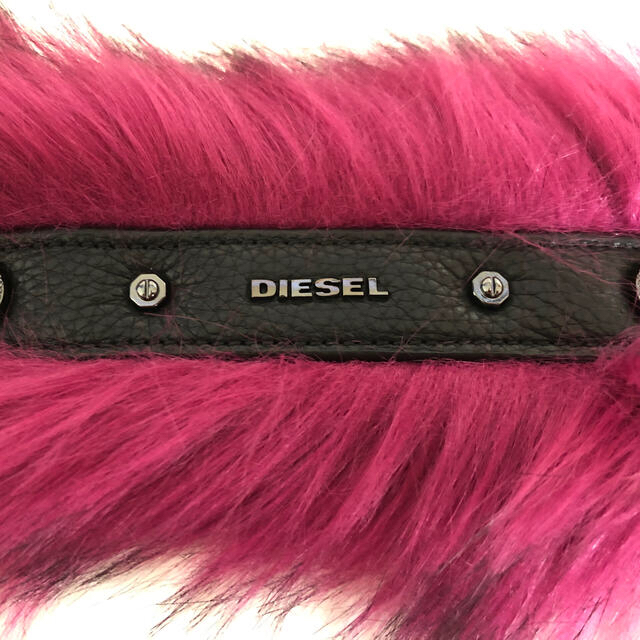 DIESEL(ディーゼル)の【新品、未使用】DIESELファーブレスレットディーゼル レディースのアクセサリー(ブレスレット/バングル)の商品写真