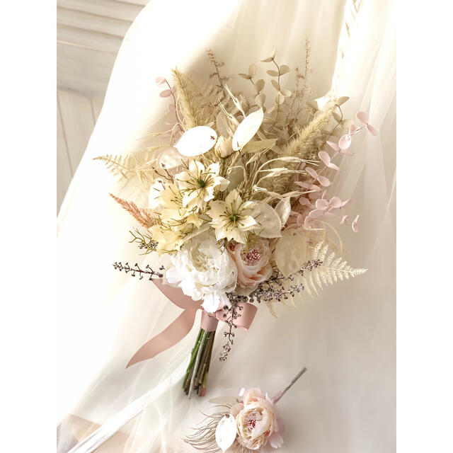 キラキラルナリアとアイボリーのお花のナチュラルブーケ✳︎ブートニア✳︎ キラキラルナリアとアイボリーのお花のナチュラルブーケ✳︎ブートニア✳︎