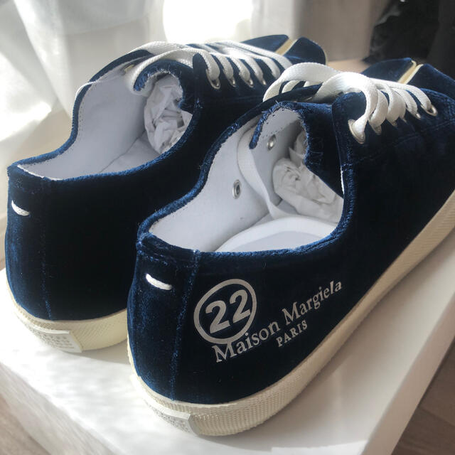 Maison Martin Margiela(マルタンマルジェラ)のメゾンマルジェラ足袋スニーカーMaison Margiela tabi ベロア メンズの靴/シューズ(スニーカー)の商品写真