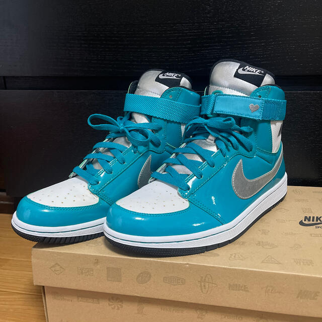 ★ NIKE/ナイキDYNASTY HIGH LE バレンタインモデル28㎝