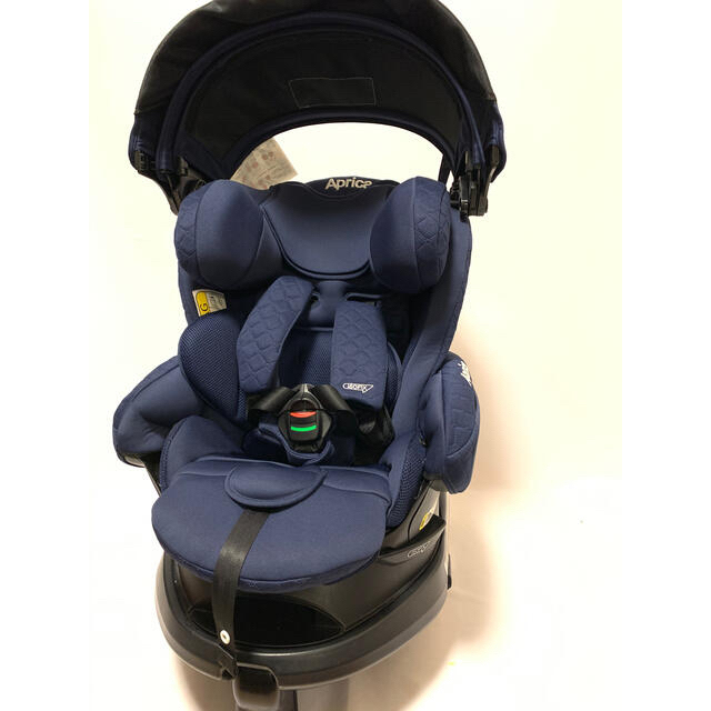 Aprica(アップリカ)の★☆超美品☆ アップリカ　フラディア　グロウ　ISOFIX プレミアム　ネイビー キッズ/ベビー/マタニティの外出/移動用品(自動車用チャイルドシート本体)の商品写真