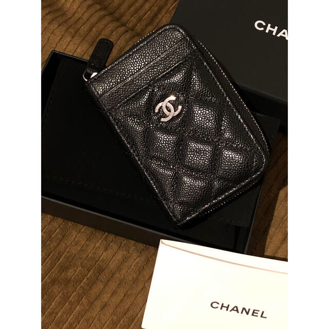 CHANEL シャネル　コインケース　新作　ミニ財布　カードケース