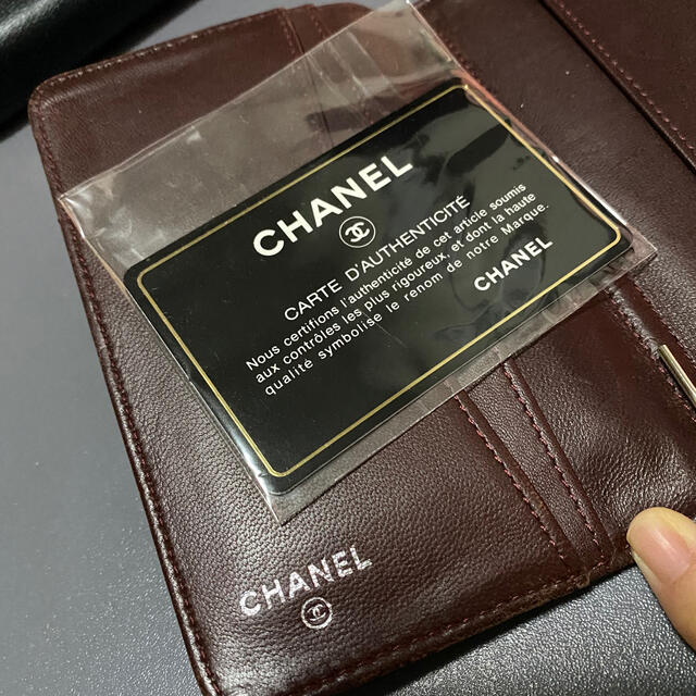 CHANEL(シャネル)のCHANEL パスポートケース レディースのファッション小物(パスケース/IDカードホルダー)の商品写真