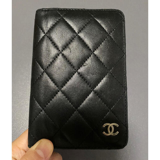 CHANEL(シャネル)のCHANEL パスポートケース レディースのファッション小物(パスケース/IDカードホルダー)の商品写真