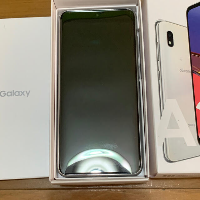 galaxxxy(ギャラクシー)のGALAXY A21 新品未使用　SIMフリー スマホ/家電/カメラのスマートフォン/携帯電話(スマートフォン本体)の商品写真