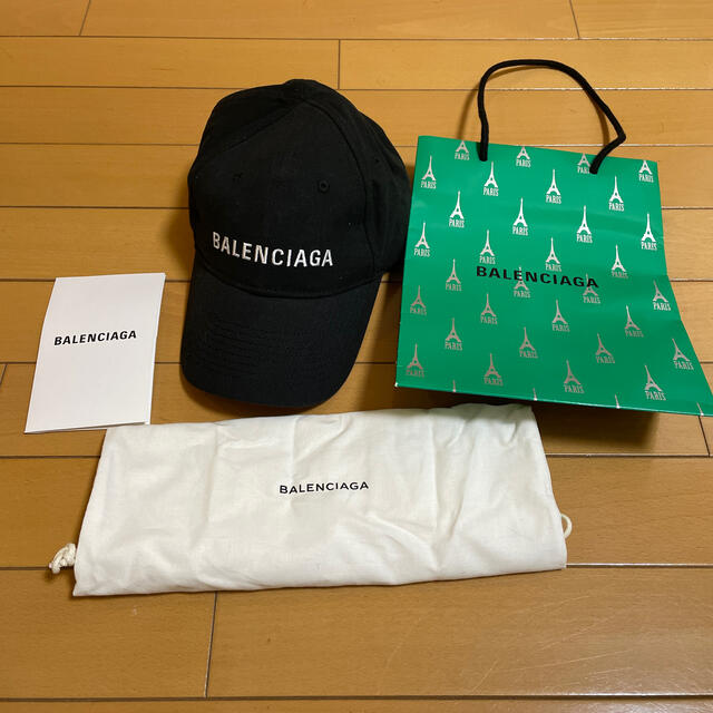 Balenciaga(バレンシアガ)のバレンシアガ　レディース  キャップ レディースの帽子(キャップ)の商品写真