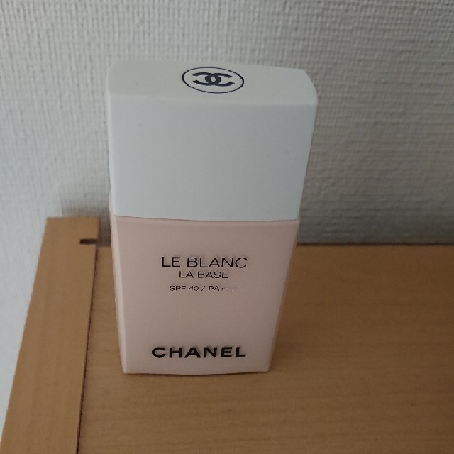 ルブラン ロゼ CHANEL 下地