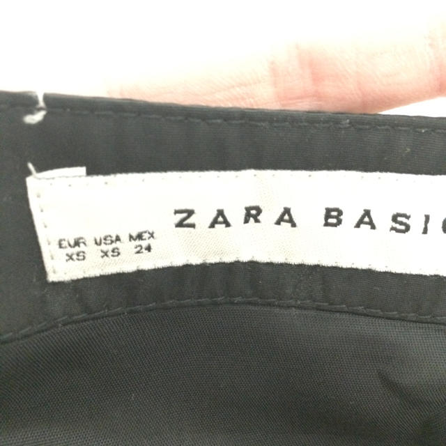 ZARA(ザラ)のザラ、フリル、レース レディースのスカート(ひざ丈スカート)の商品写真