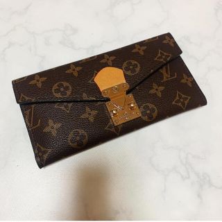 ルイヴィトン(LOUIS VUITTON)のカードケース　(財布)